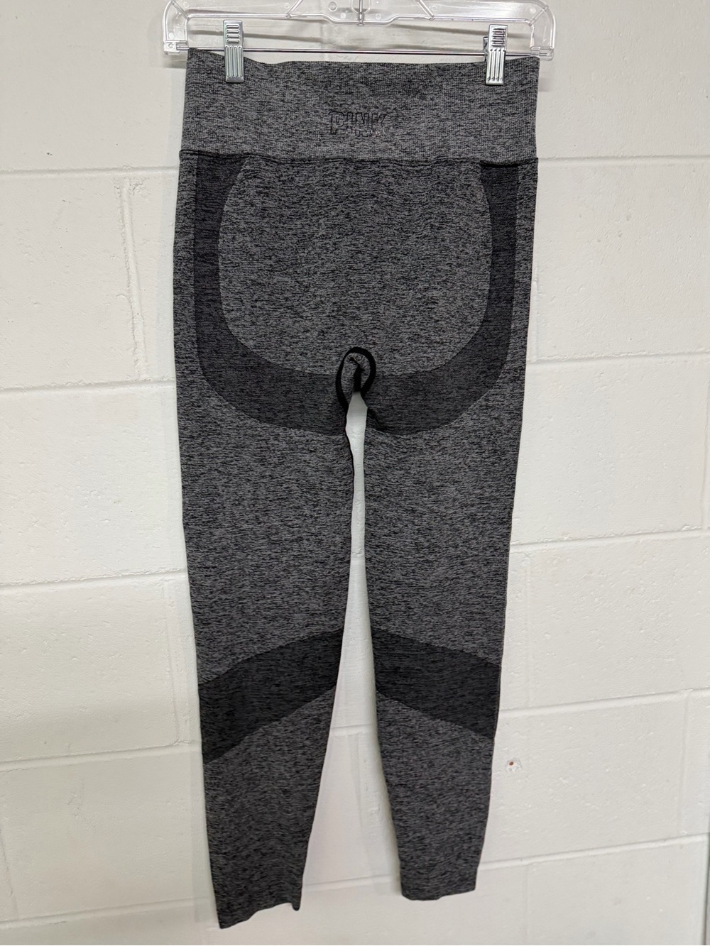 PINK Victoria's Secret Grey Seamless Active Leggings - Picture 2 of 4